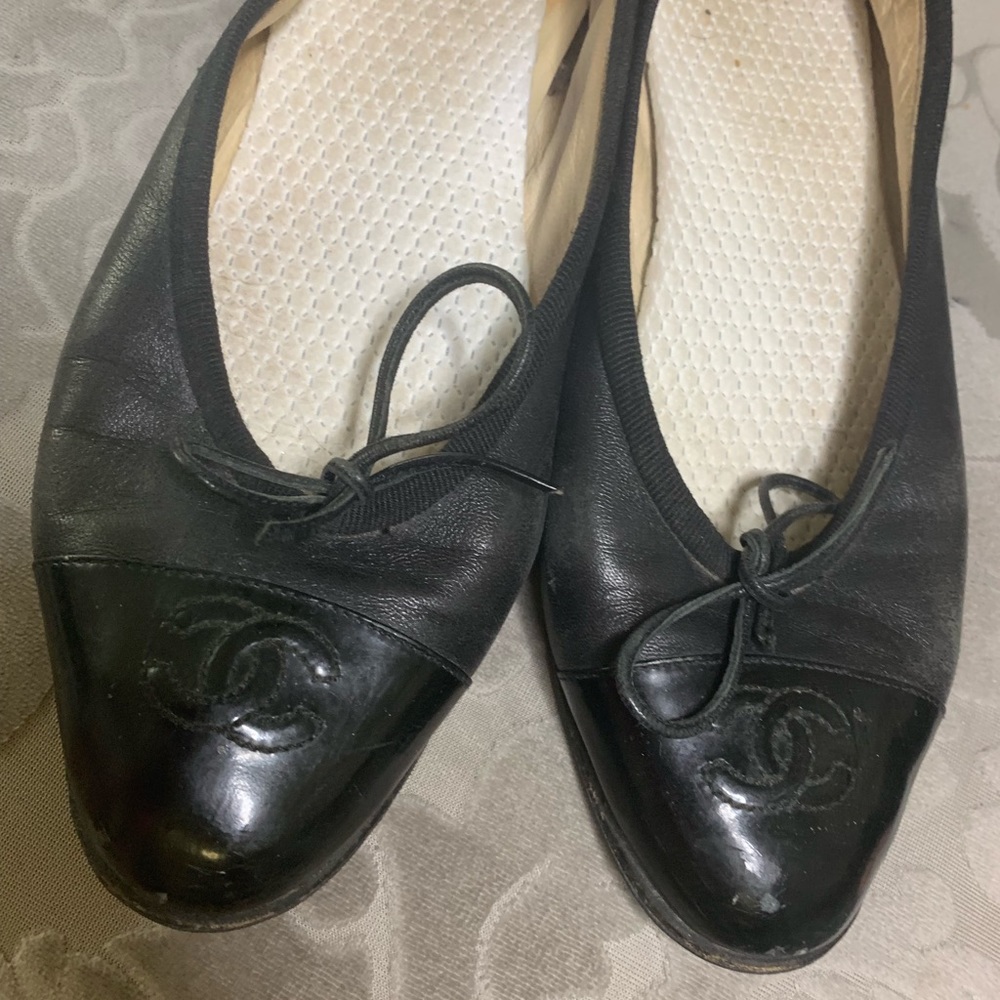 Chanel flat shoes